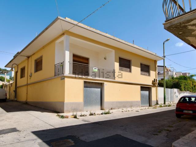 Villetta indipendente in vendita di 186 m² in Via Caucana, 46