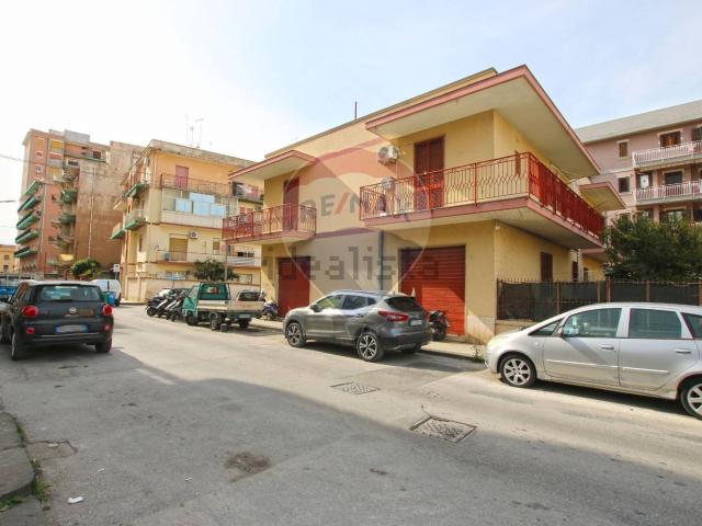 Villetta indipendente in vendita di 186 m² in Via San Marino, 4
