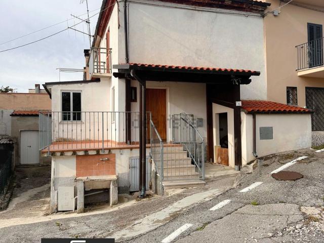 Villetta indipendente in vendita di 186 m² in Contrada Magnanella, 7