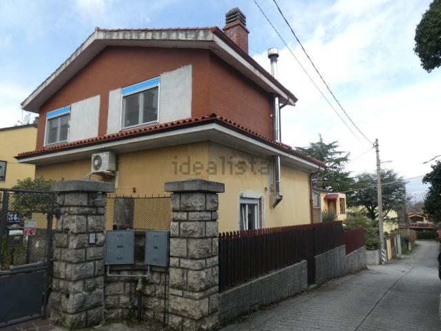 Villetta indipendente in vendita di 187 m² in Via Ermada, 34