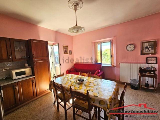 Villetta indipendente in vendita di 187 m² in Via Nocellari, 14