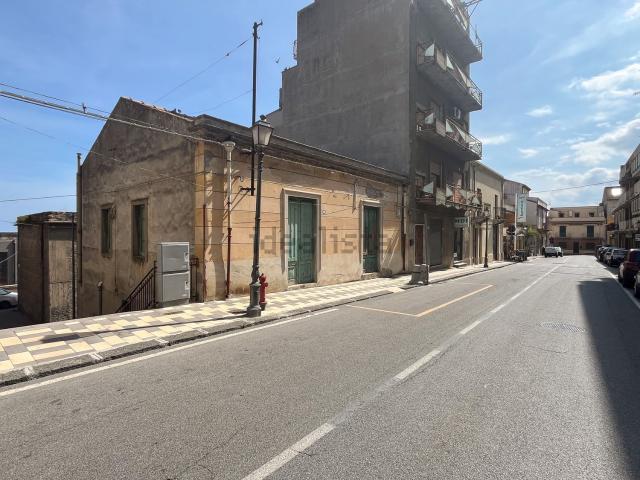 Villetta indipendente in vendita di 187 m² in Viale della Libertà, 20