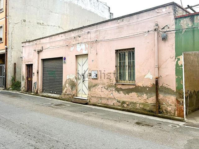 Villetta indipendente in vendita di 188 m² in Via del Risorgimento, 57