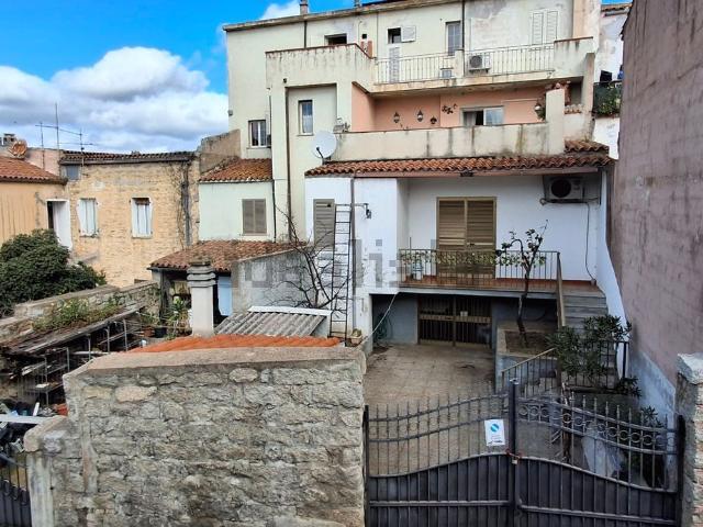 Villetta indipendente in vendita di 188 m² in Via Santa Maria, 24