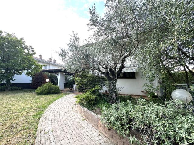 Villetta indipendente in vendita di 189 m²