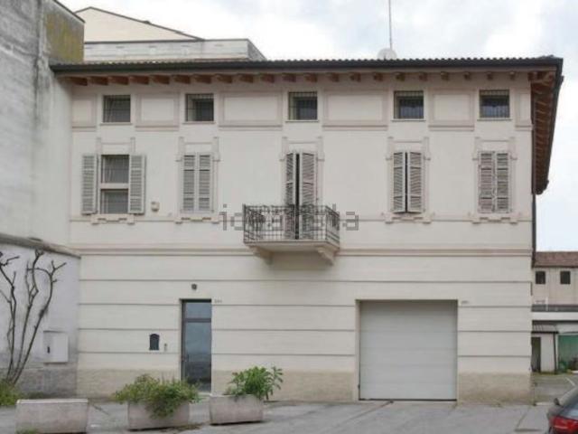 Villetta indipendente in vendita di 189 m² in Via Arcangelo Ghisleri, 28