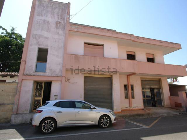 Villetta indipendente in vendita di 190 m² in Via C. Costa