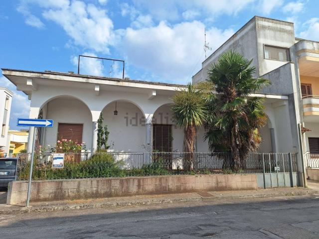 Villetta indipendente in vendita di 190 m² in Via Cagliari