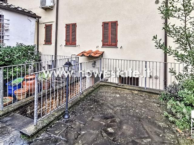 Villetta indipendente in vendita di 190 m² in Via Cherubino Alberti