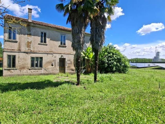Villetta indipendente in vendita di 190 m² in Via Aldo Moro, 231