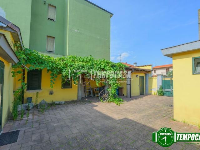 Villetta indipendente in vendita di 190 m² in Via Allievi Achille