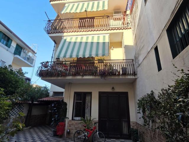 Villetta indipendente in vendita di 190 m² in Via Armando Diaz, 33