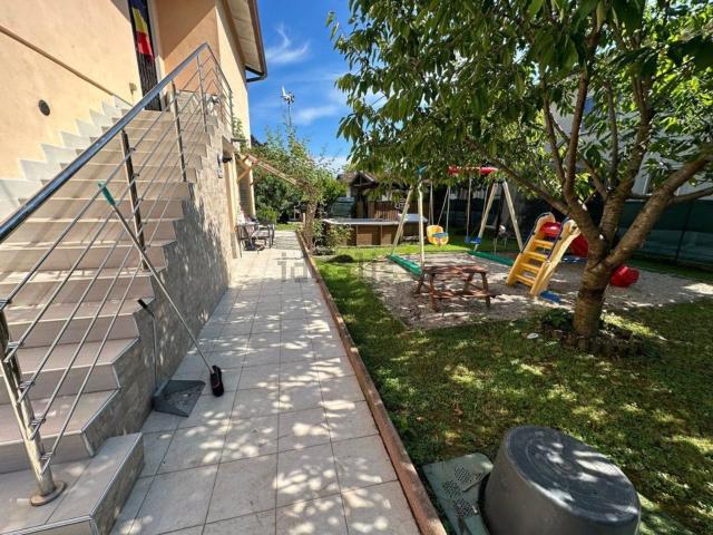 Villetta indipendente in vendita di 190 m² in Via Bastiette