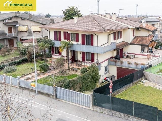 Villetta indipendente in vendita di 190 m² in Via del Bersagliere