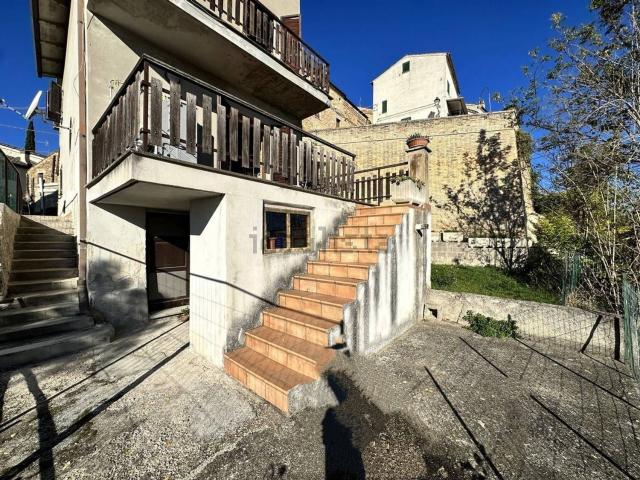 Villetta indipendente in vendita di 190 m² in Via delle Grazie