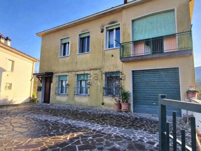Villetta indipendente in vendita di 190 m² in Via I Maggio