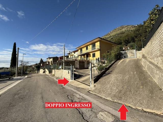 Villetta indipendente in vendita di 190 m² in Via Monte delle Fate