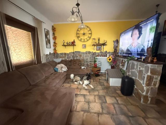 Villetta indipendente in vendita di 190 m² in Via Martignacco