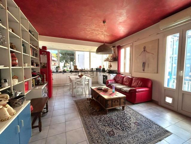 Villetta indipendente in vendita di 190 m² in Via Miranese