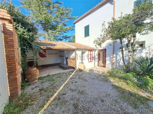 Villetta indipendente in vendita di 190 m² in Via San Girolamo, 202