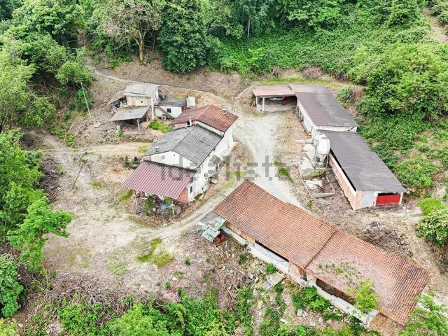 Villetta indipendente in vendita di 190 m² in Via San Pietro, 1