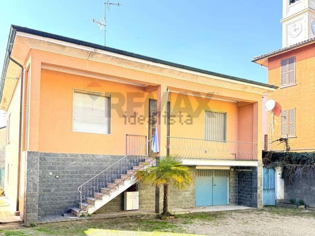 Villetta indipendente in vendita di 190 m² in Via Principale, 24