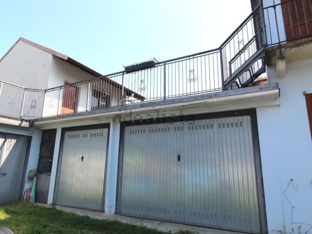 Villetta indipendente in vendita di 190 m² in Via Roma, 11