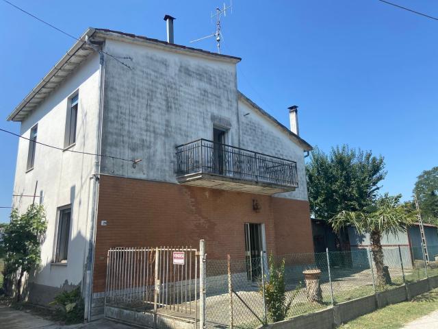 Villetta indipendente in vendita di 190 m² in Via Rino Cortesi