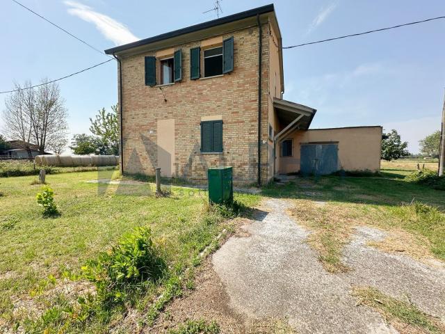 Villetta indipendente in vendita di 190 m² in Via Tomba, 5