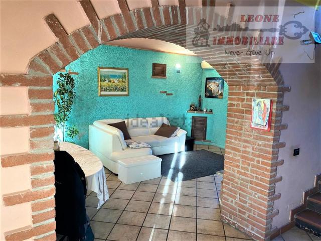 Villetta indipendente in vendita di 190 m² in Via Trieste, 13