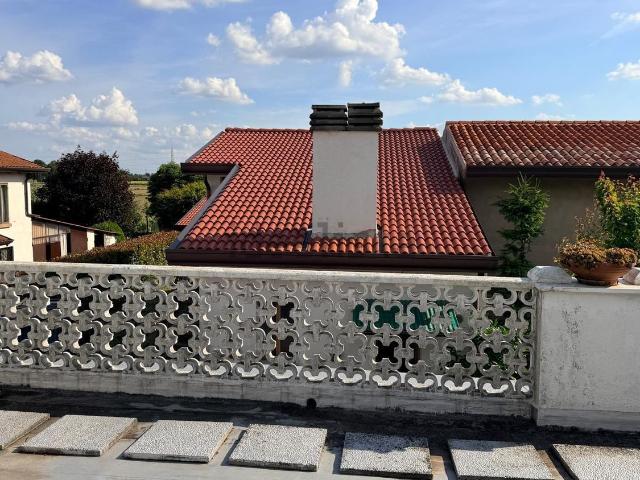 Villetta indipendente in vendita di 190 m² in Via Villa