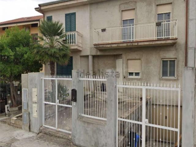 Villetta indipendente in vendita di 190 m² in Viale della Regina, 2