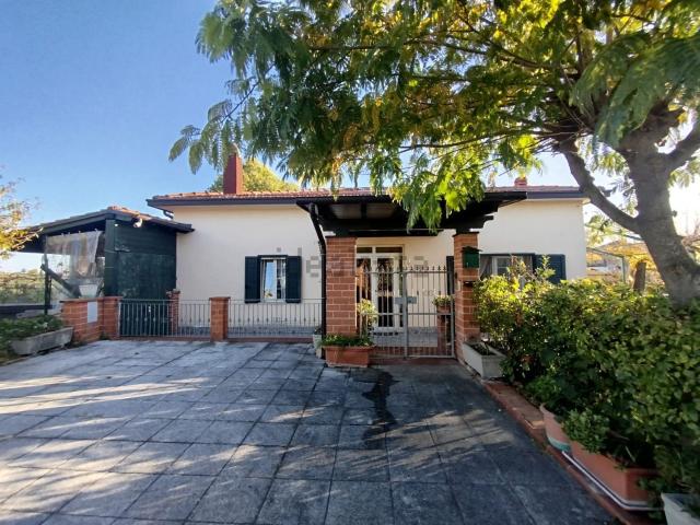 Villetta indipendente in vendita di 190 m² in Contrada Calvario, 31