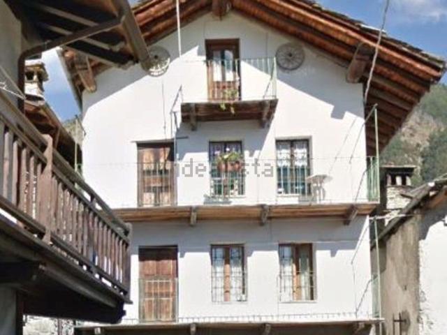 Villetta indipendente in vendita di 190 m² in Frazione allesaz