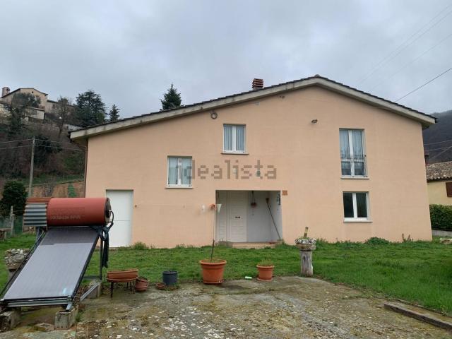 Villetta indipendente in vendita di 190 m² in Frazione Monticelli