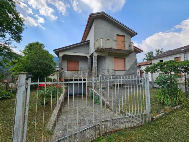 Villetta indipendente in vendita di 190 m² in Località Liveglia