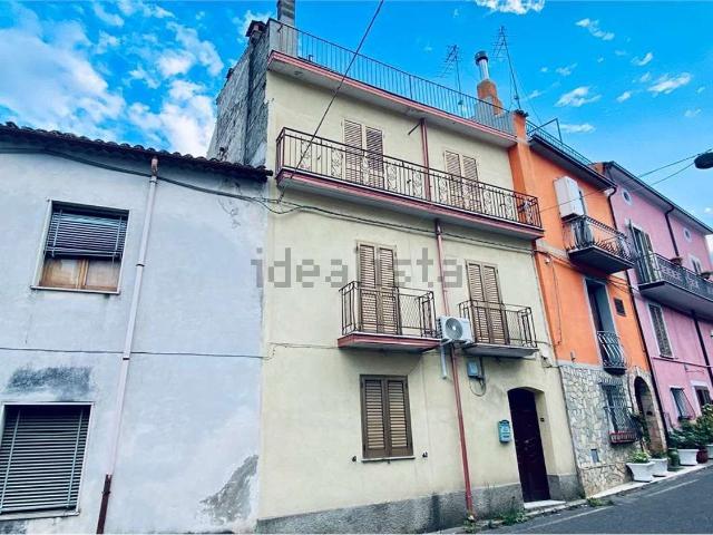 Villetta indipendente in vendita di 190 m² in Piazza Skanderbeg, 18