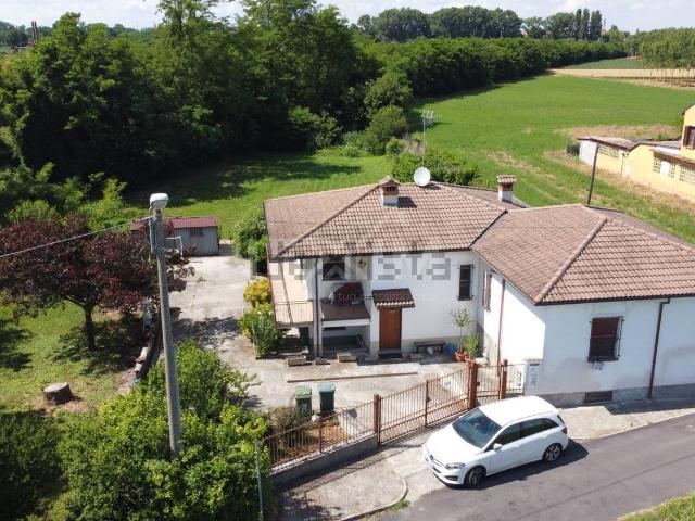 Villetta indipendente in vendita di 191 m² in Via Alcide De Gasperi, 24