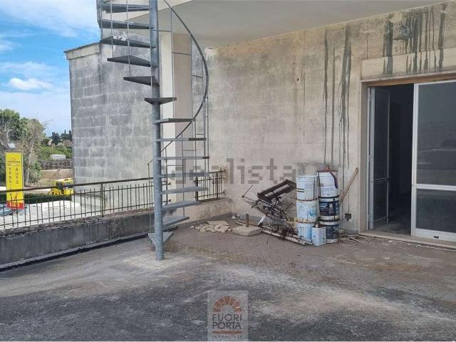 Villetta indipendente in vendita di 191 m² in Via IV Novembre, 43