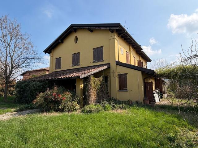 Villetta indipendente in vendita di 192 m² in Via Acqua Fredda