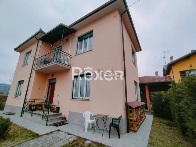 Villetta indipendente in vendita di 192 m² in Via del Cantone