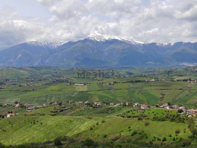Villetta indipendente in vendita di 192 m² in Via Frentana