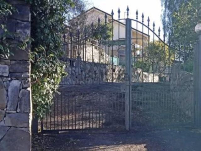 Villetta indipendente in vendita di 192 m² in Via Isabella Lantero, 8