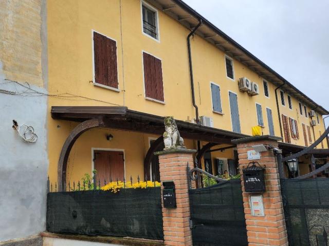 Villetta indipendente in vendita di 192 m² in Via Mattarozzi