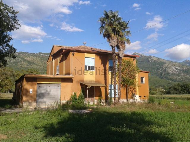 Villetta indipendente in vendita di 192 m² in Via Vicinale, 1