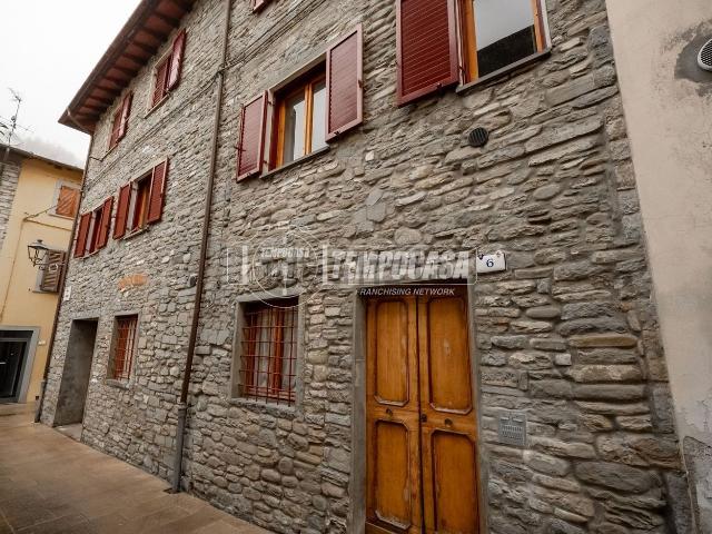 Villetta indipendente in vendita di 193 m² in Via Piave, 6