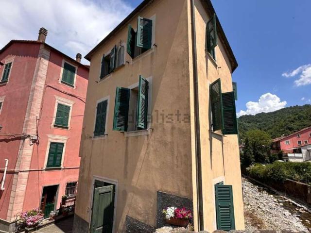 Villetta indipendente in vendita di 194 m² in Via Grexino