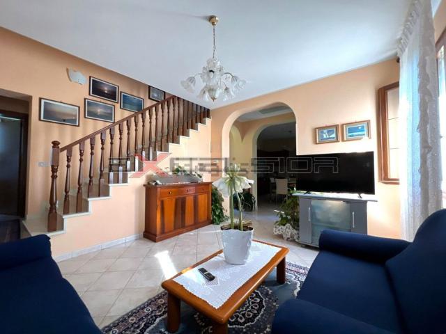 Villetta indipendente in vendita di 194 m² in Via Matteotti, 20