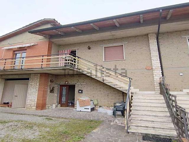 Villetta indipendente in vendita di 195 m² in Via Basilicata