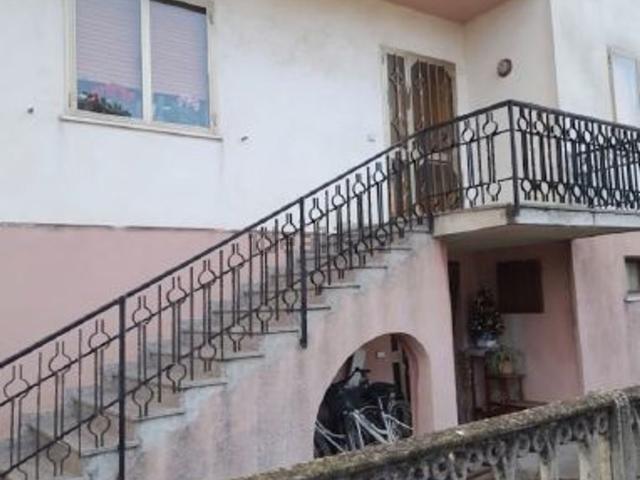 Villetta indipendente in vendita di 195 m² in Via G. Mazzini, 28